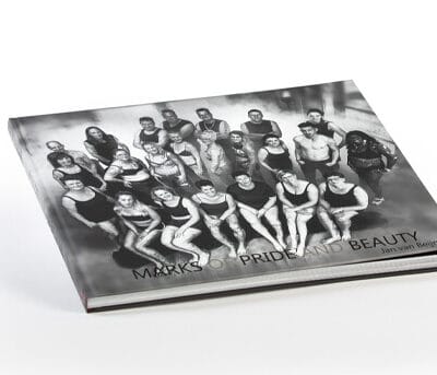 Fotoboek: Marks of Pride and Beauty